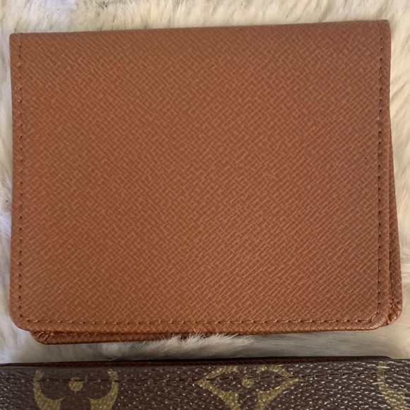 Wallet - Picture 4 of 5